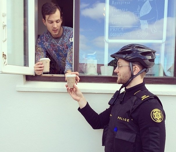 police-instagram-logreglan-reykjavik-iceland-17-605x605