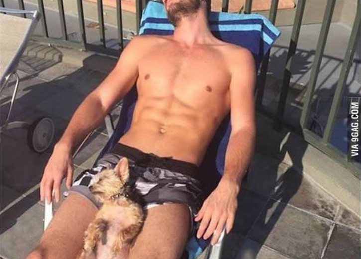 21205459_9hotdudedogs.limghandler