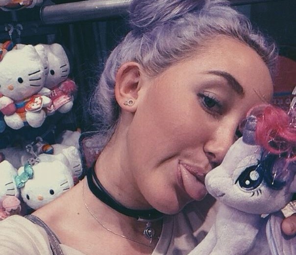 eb15b6f482430963e1a0b85408d76b12