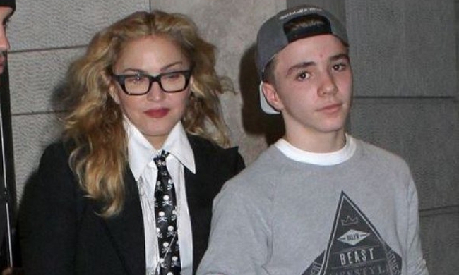 5fe29a57e8c55f6bc1812ec57109efc5_L