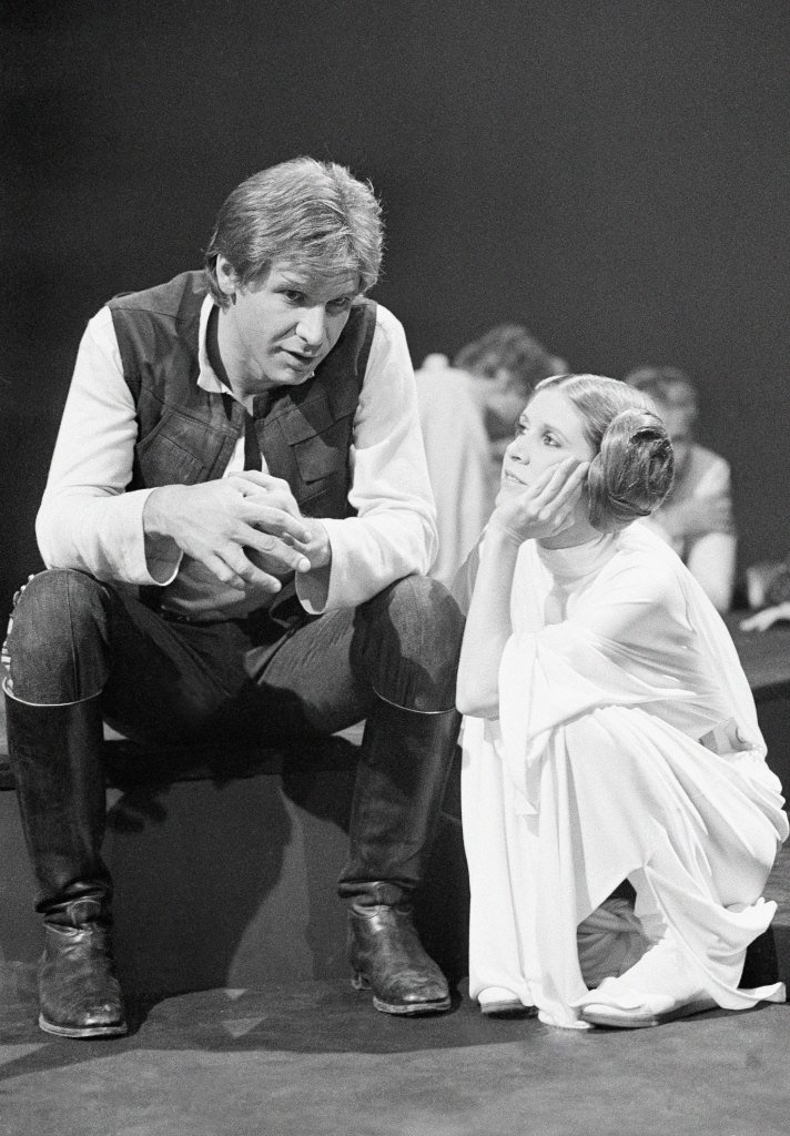 carrie-fisher-harrison-ford-behind-the-scenes-starwars3