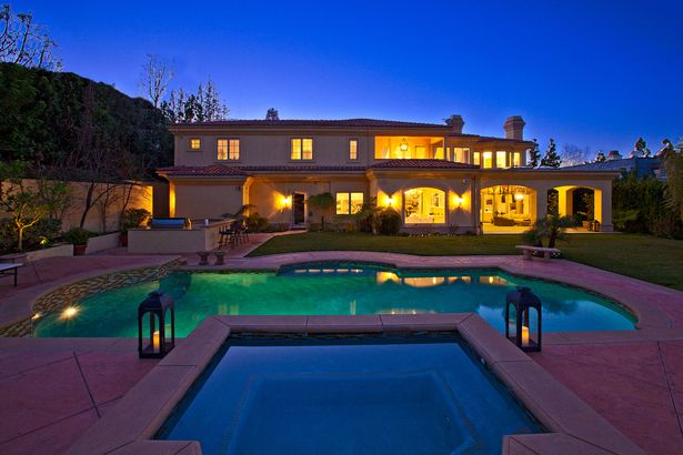 pay-for-charlie-sheen-has-reportedly-put-his-6-bedroom-9-bathroom-home-in-beverly-hills-up-for-sale-2