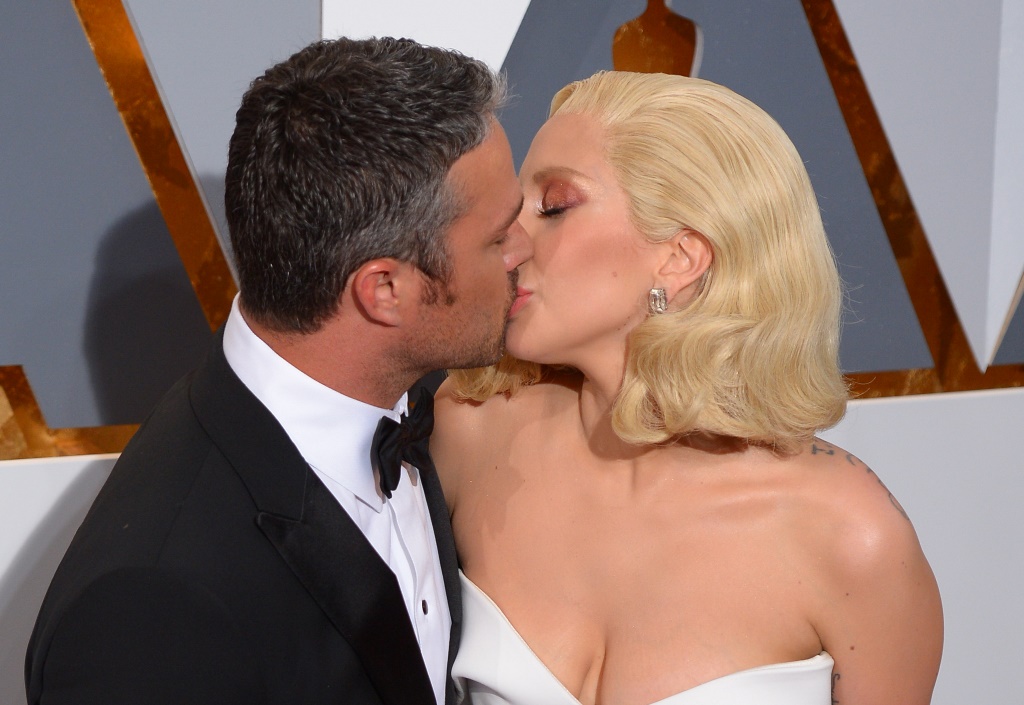 lady gaga taylor kinney (1)