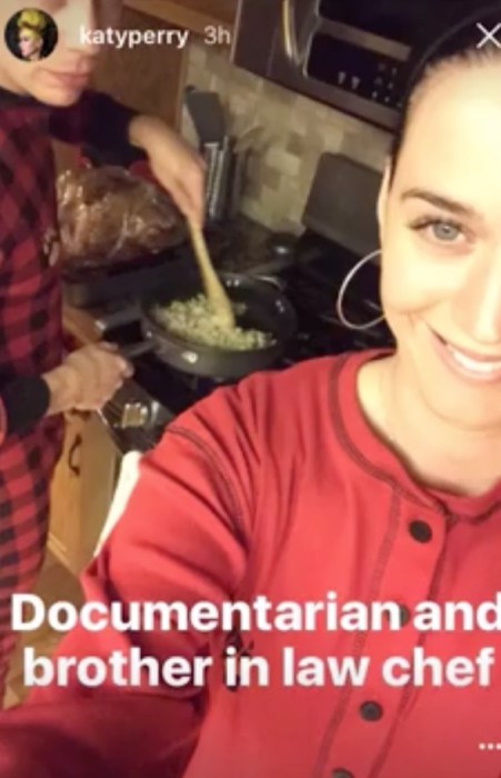 orlando-bloom-katy-perry-back-together-thanksgiving-pjs-pics-5