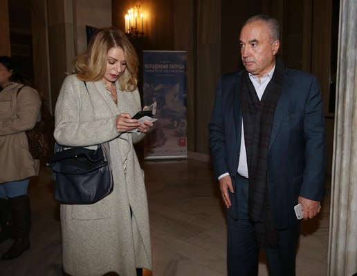 8762_eli_stai_nikos_moyndreas_15122016-1