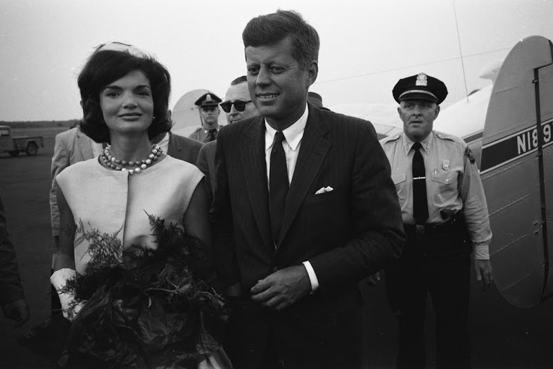 Subject: John F. Kennedy and Jackie Kennedy arriving home in Massachusetts after John accepted Democrative Party nomination for President. July 1960Photographer- Paul SchutzerTime Life staffMerlin-893684
