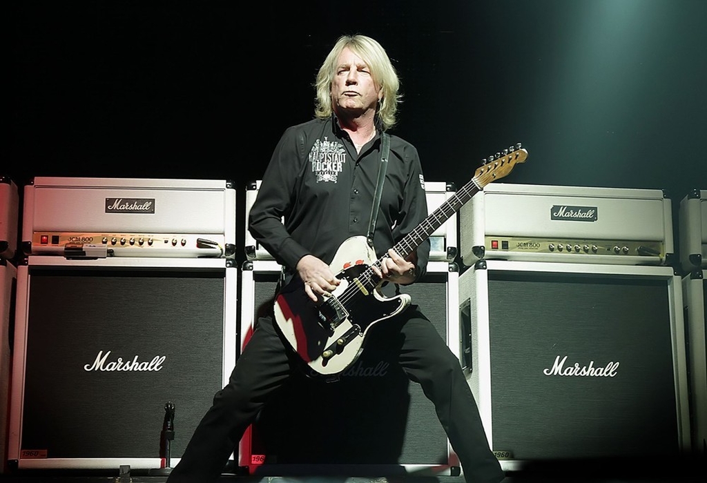 rick_parfitt_of_status_quo_forced_to_abandon_european_tour_music_scene_ireland