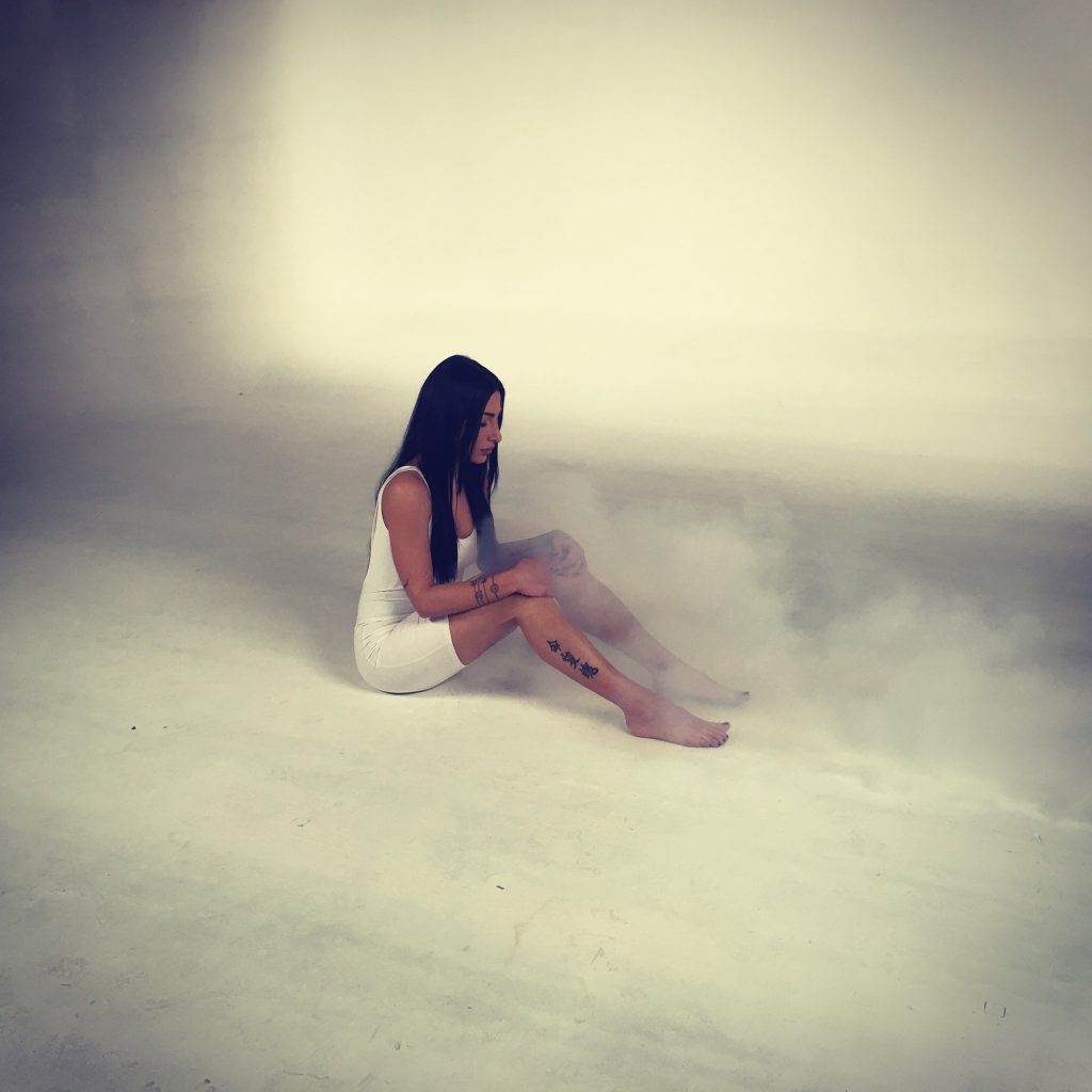 dantis-polina-video-clip-xirafi-2