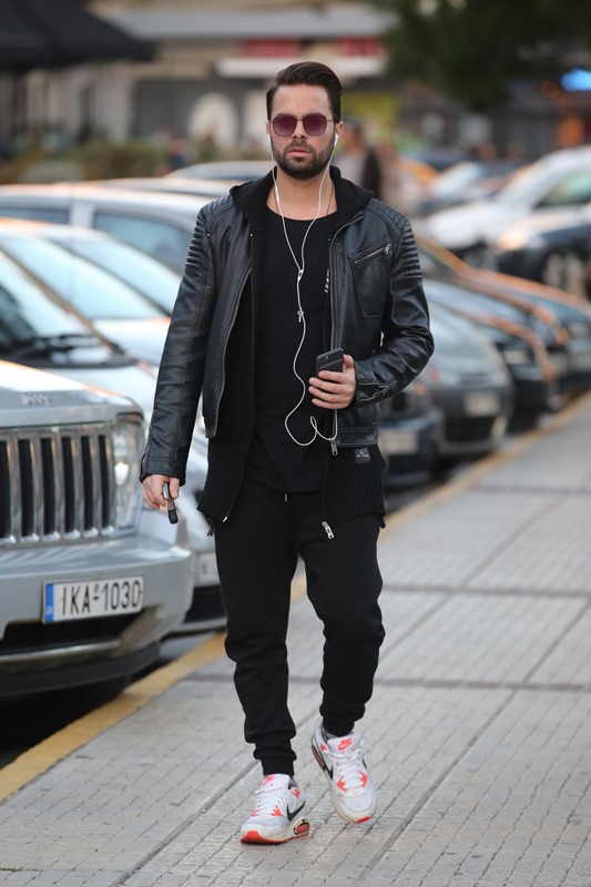 ilias-vretos-glyfada-2
