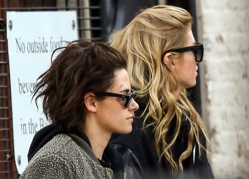 kristen stewart molopes
