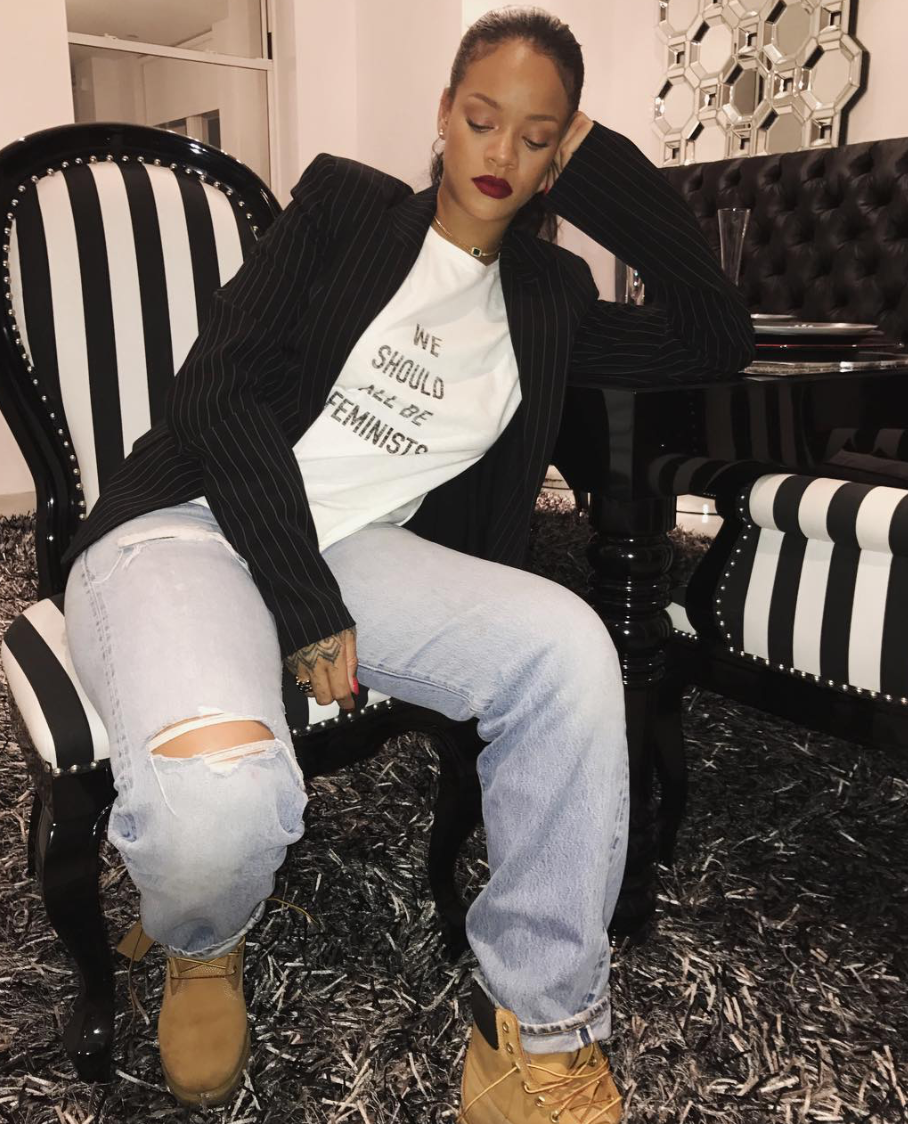 rihanna, dior tshirt