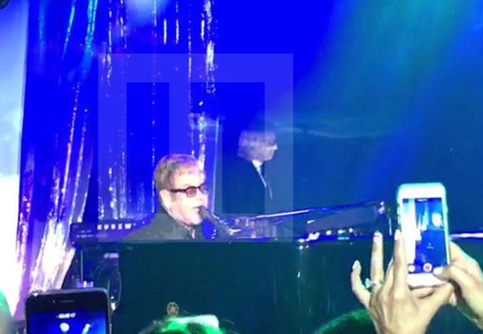 elton john gamos