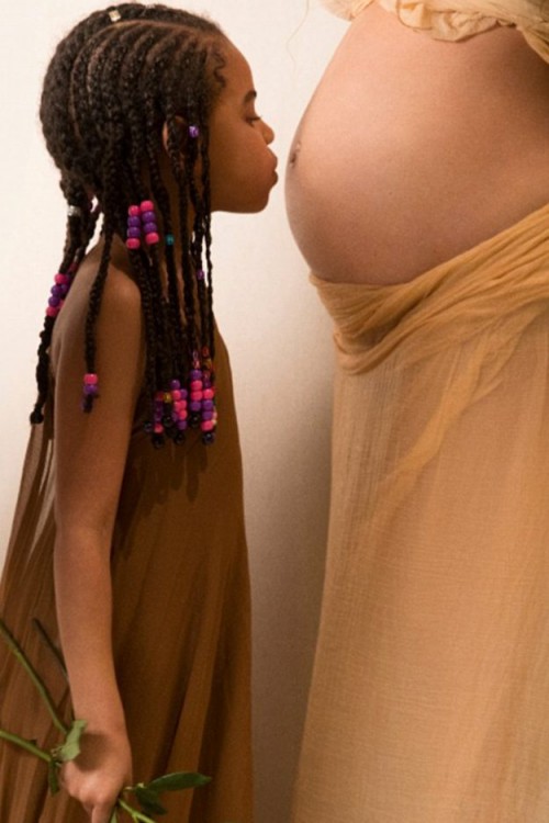 1135067_959587_beyonce_blue_ivy_baby_bump_71c54be3e695fb0af0c18fd6c28a51d9