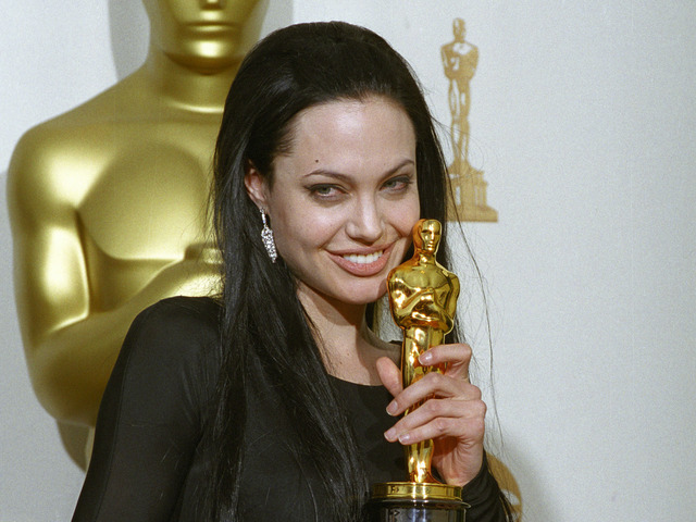 2000angelina_1359332332349_361587_ver1.0_640_480