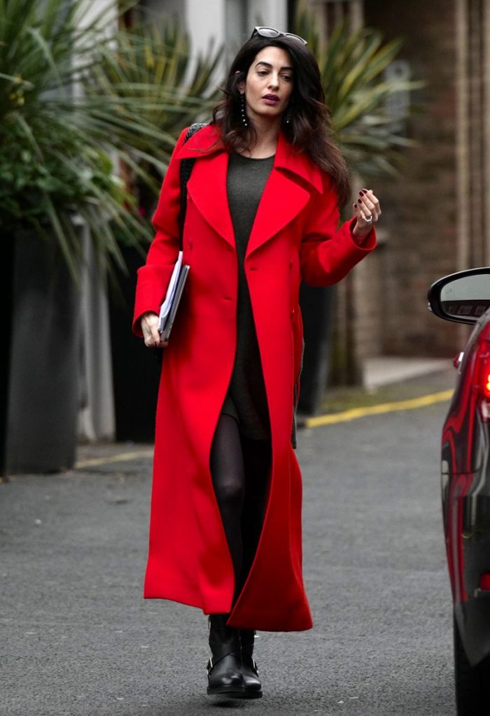 Amal Clooney-pregnant2