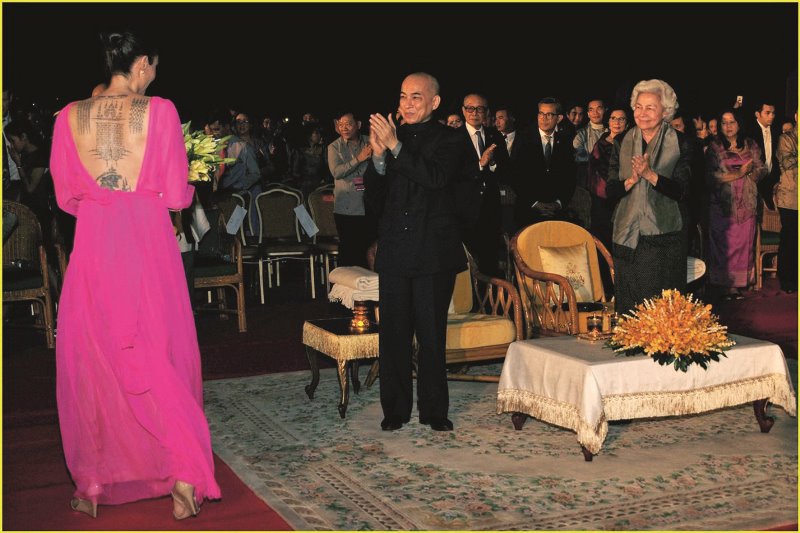 angelina jolie taxidi people 194 (6)