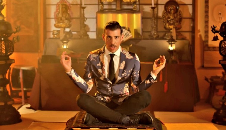 francesco-gabbani-to-represent-italy-at-eurovision-2017-with-occidentalis-karma-01