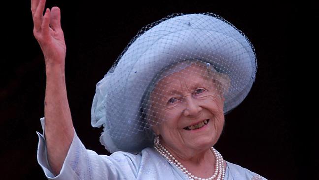 on-this-day-the-queen-mother-dies-aged-101-136397149598703901-150327172308