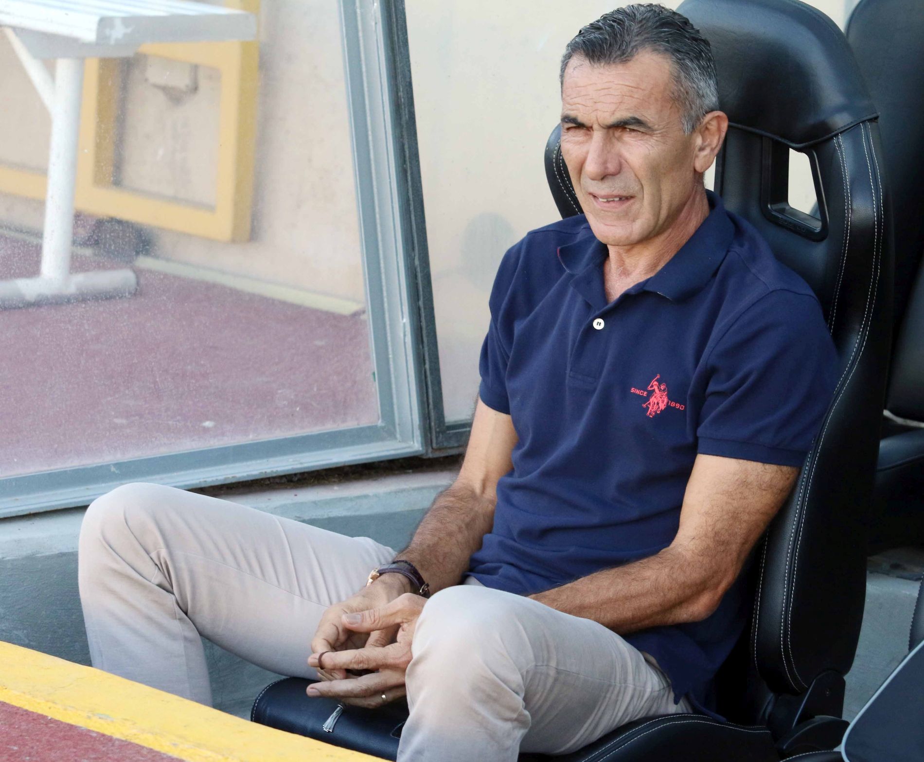 adamos adamou