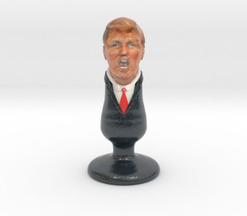 O Donald Trump έγινε sex toy και ίσως αυτός είναι ο μόνος τρόπος να σε ικανοποιήσει