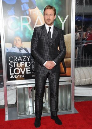 Ryan-Gosling-at-the-Crazy-Stupid-Love-Premiere-in-New-York-2-717x1024