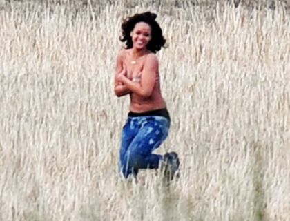 Rihanna-Topless-Farmer-Field