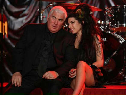 mitch amy_winehouse_wideweb__470x3582