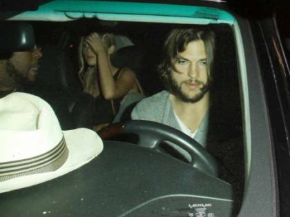 0602-ashton-kutcher-cheating-06-480x360