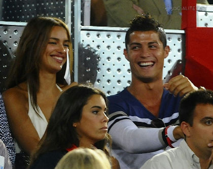 cristiano-ronaldo-irina-shayk-basketball-game-08232010-13-820x652