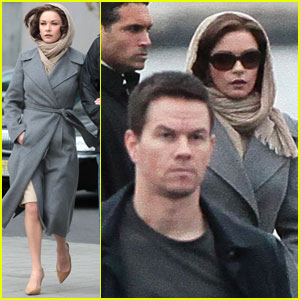 catherine-zeta-jones-mark-wahlberg-broken-city