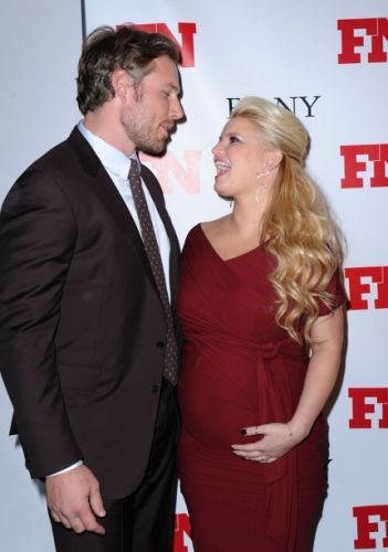 jessica-simpson-red-dress-FFaNY-11302011-07-430x613