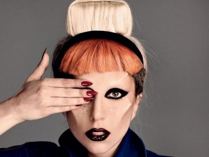 lady gaga_2011_49771-1600x1200