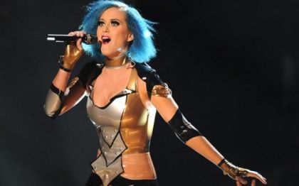 Katy-Perry-Grammy-Performance-Video-Awards-Show-Part-Of-Me-ET-Footage-500x312